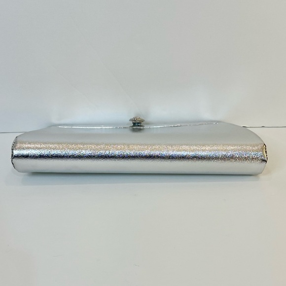 🌟HP🌟VTG 1950s-60s Silver Vinyl Decorative Lift Clasp Evening Bag - Picture 12 of 14